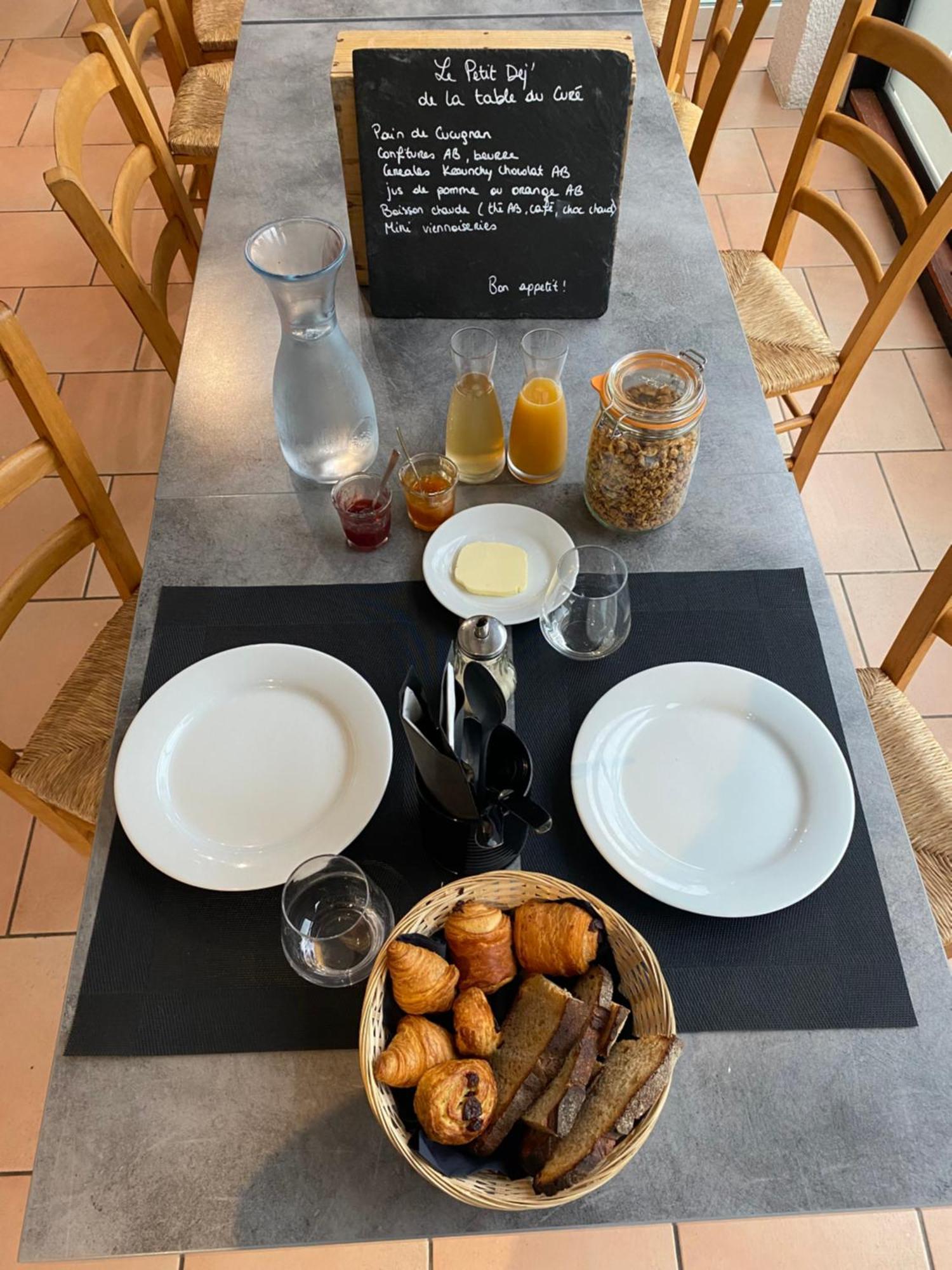 Auberge La Table Du Cure كوكونيان المظهر الخارجي الصورة